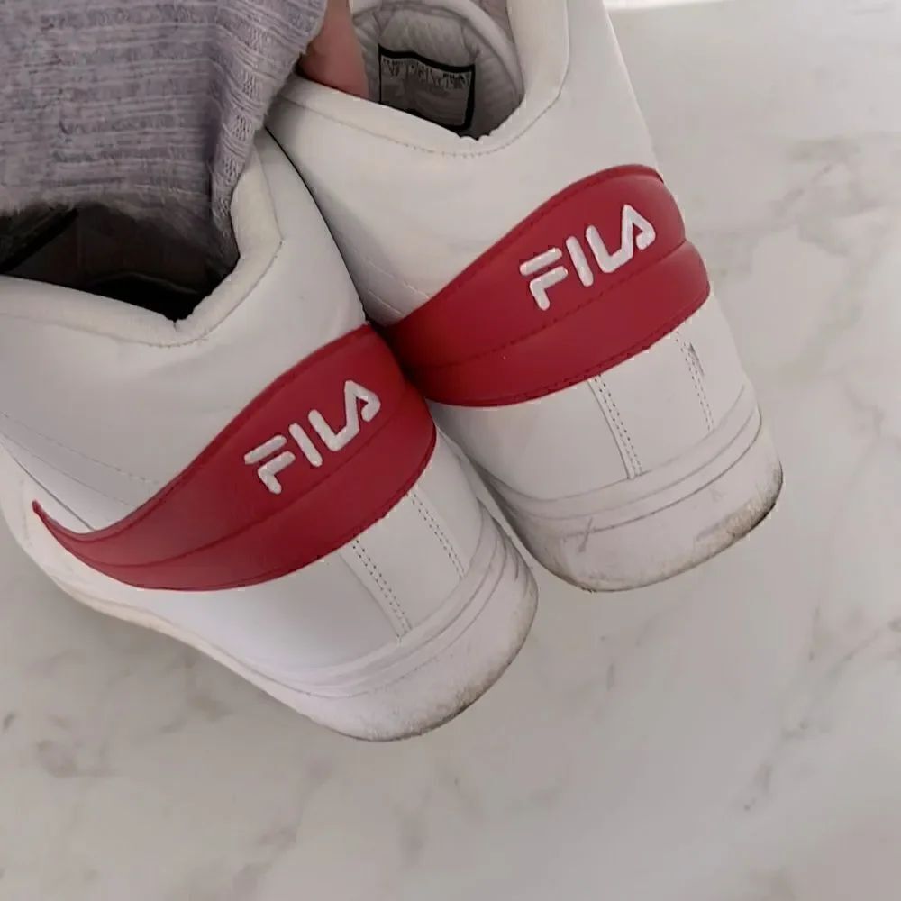 Fila sneakers EUC  - Picture 4 of 7